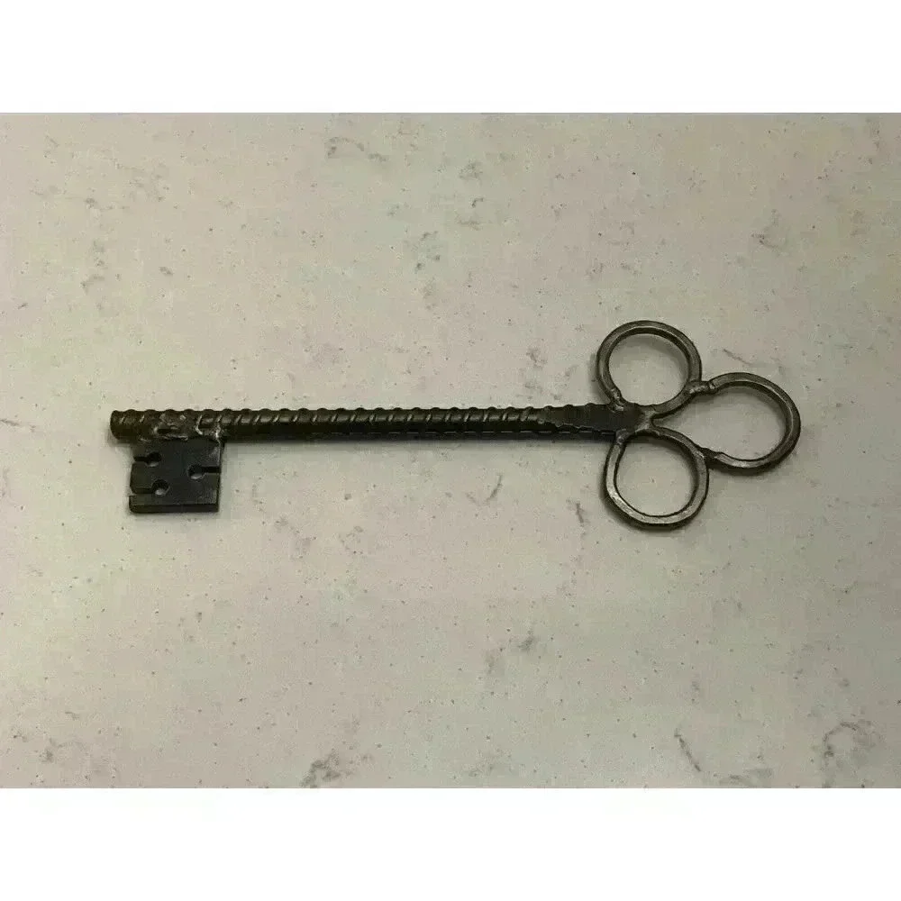 Handmade Rebar Rustic Key Wall Hanging Decor